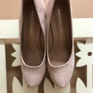 NWT Steve Madden blush heels